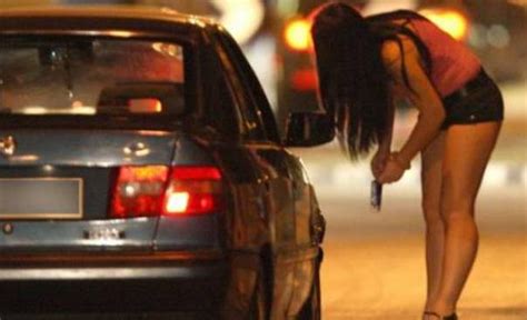 Il Ddl Grillino Sulla Prostituzione Per Chi Va Con Le Prostitute Pene