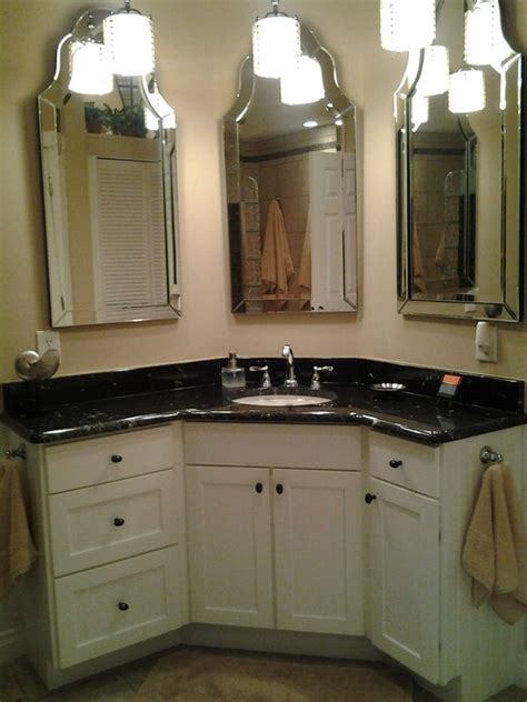 Traditional Corner Vanity White With Bla Design Pictures Remodel