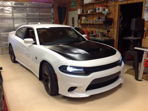 Dodge Charger Hellcat White