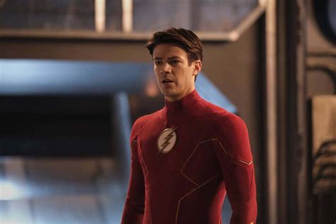 a flash who s not wanted by cops fans want wb to replace ezra miller with grant gustin meaww