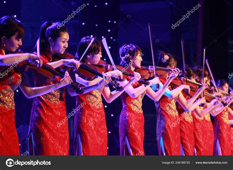 Members Japanese Violin Ensemble Group Chisako Takashima Violinists