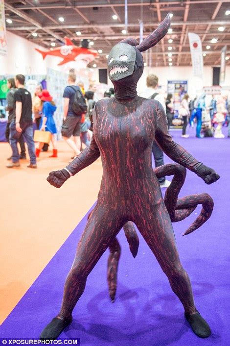 london comic con event sees fans dress as their favourite superheroes daily mail online