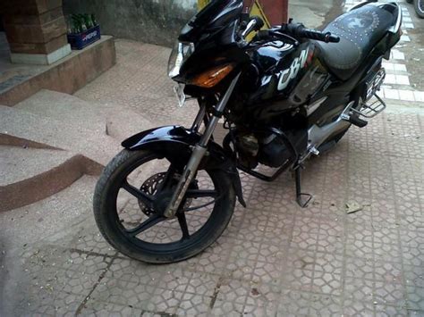 The bike was built on an all together different platform. 2010 Hero Honda CBZ X-treme - Moto.ZombDrive.COM