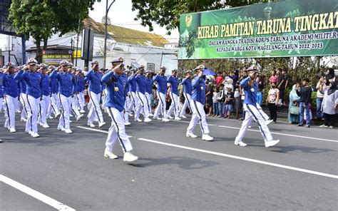 Jelang Praspa Capaja Akmil Laksanakan Tradisi Korps Kirab Kota Magelang Akademi Militer