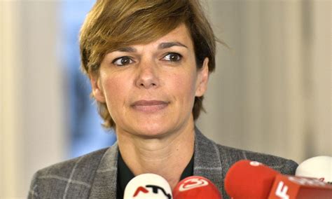 April gelaufen, das ergebnis bisher aber wegen der coronakrise nicht ausgewertet worden. Rendi-Wagner beendet Bann gegen Tiroler Parteichef ...