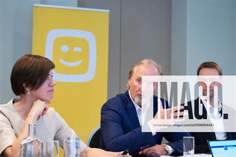 Telenet Chief Corporate Affairs Ann Caluwaerts Telenet Ceo John Porter