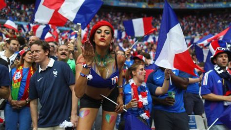 What Is Bastille Day And Why Does France Celebrate It Bbc Newsbeat