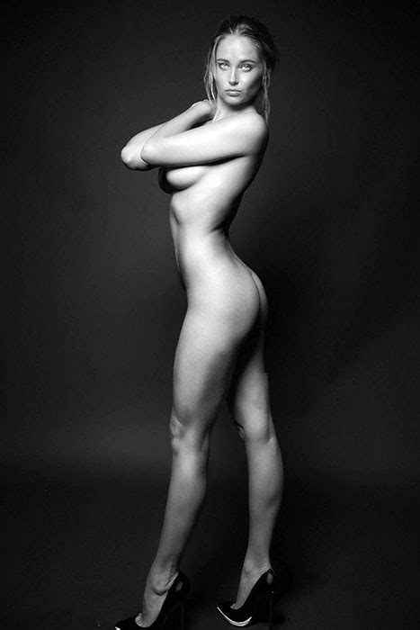 Genevieve Morton Nude Hot Pics Scandal Planet