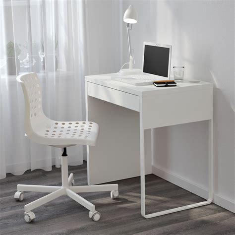 Narrow Computer Desks For Small Spaces Minimalist Desk
