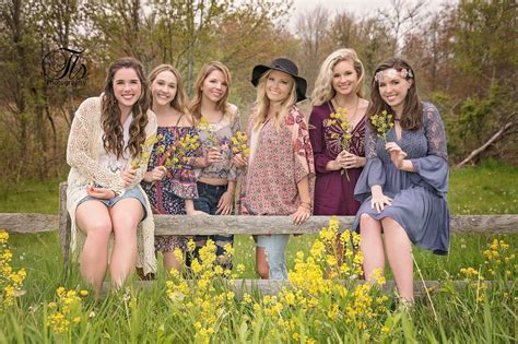 Pin By Tls Photography On Class Of 2018 Getting Ready For Your Senior Portrait Session High