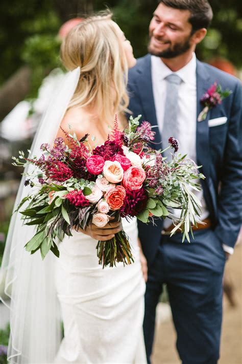 Fuchsia bridal bouquet | Wedding & Party Ideas | 100 Layer Cake