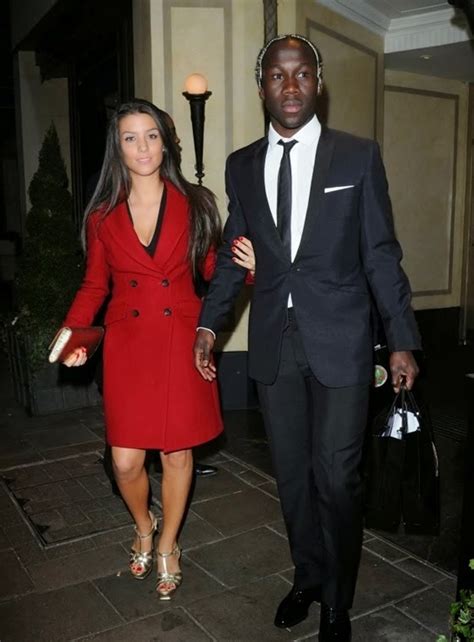 Manchester united, bir süredir kadrosuna katmak istediği raphael varane'da mutlu sona ulaştı. France national football team players wife and girlfriend ...