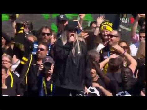 In september 2019, tones and i performed dance monkey and the kids are coming at the 2019 afl grand final with 100,000 people in attendance. Tones and I LIVE, 28th Sept. 2019 in 2020 | Tones, My live ...