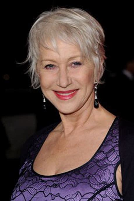 Avant de demander une coupe courte, il faut vérifier si cette coiffure sera en harmonie avec vos attributs. Coiffures femmes 60 ans