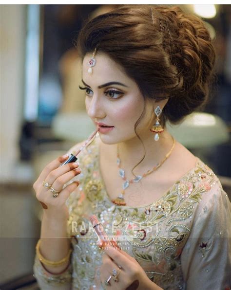 Pin By Ks ️ On All About Weddings Pakistani Bridal Hairstyles