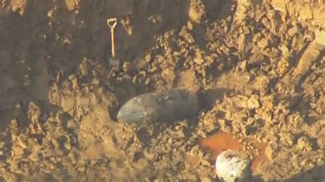 Unexploded Ww2 Bomb Discovered In North London Youtube