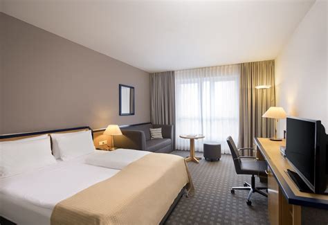 Situated at the city park. Holiday Inn Hamburg - Skyscanner Hotels