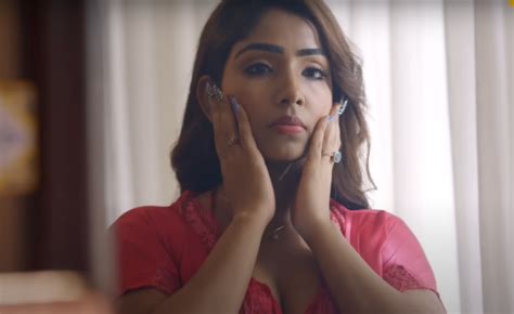 Lady Finger Web Series Ayushi Jaiswals Arousing Scenes Leaves Noor