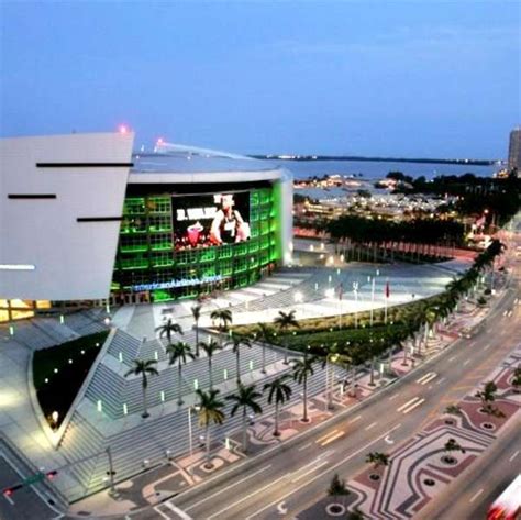 Is there an american themed bar in miami? American Airlines Arena New Menu: A Miami, FL Restaurant ...