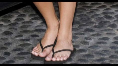 Vanessa Hudgens Feet Wearing Flip Flops Youtube