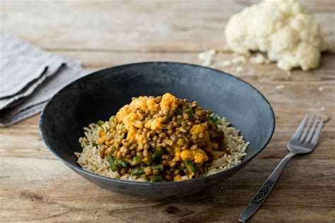 A Trendy Cauliflower And Lentil Panang Curry Recipe Hellofresh