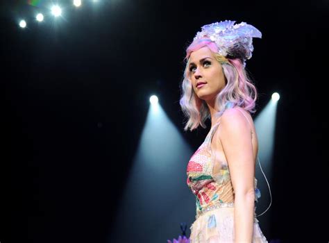 Katy Perry Twitter Account Hacked By Tweeter Who Sent Homophobic And Racist Tweets The