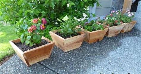 Use wood glue and screws for a solid bond. Cedar Planter Boxes - Easy and Cheap! | Do It Yourself ...