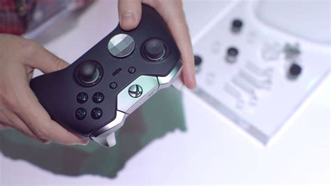A Closer Look At Microsofts 150 Elite Xbox One Controller The Verge
