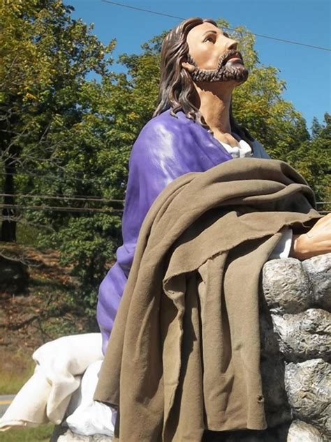 Teen Faces Jail After Simulating Oral Sex With Jesus Statue