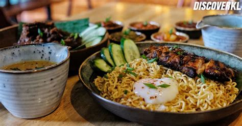 This is the most famous malaysian food you need to try! Review: Nasi Lemak, Ayam Bakar & More @ NALE The Nasi ...