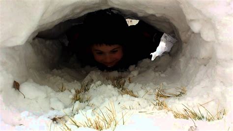 Thomas Crawl Through The Snow Tunnel Youtube