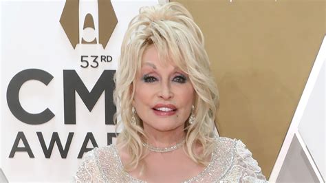 The Truth About Dolly Parton Posing For Playbabe