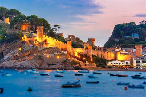 Producto apialia costa brava sur este bonito apartamento está como hecho a medida para ti, en el centro de la bonita villa de tossa de mar, a sólo 5 minutos a pie de la playa y. Casa Sa Vela - Casas en Tossa de Mar