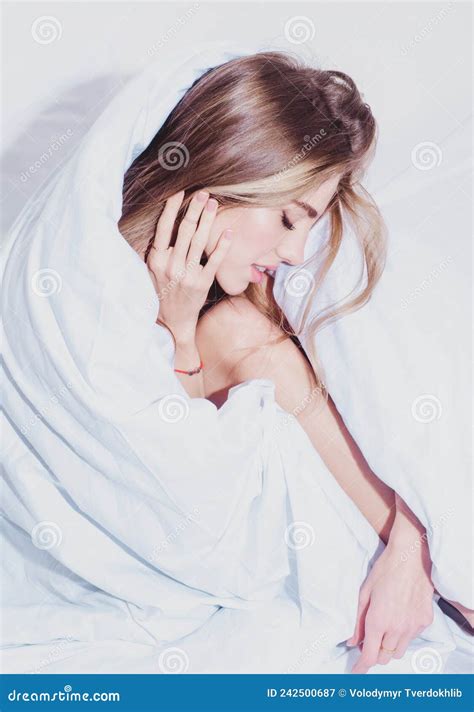Sensual Woman Lying In Bed And Hiding Under The Sheet Stock Image Image Of Pajamas Cute