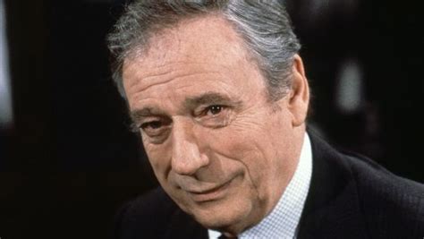 He is known for his work on katkeruuden lähde. Épinglé sur Yves Montand (1921-1991)