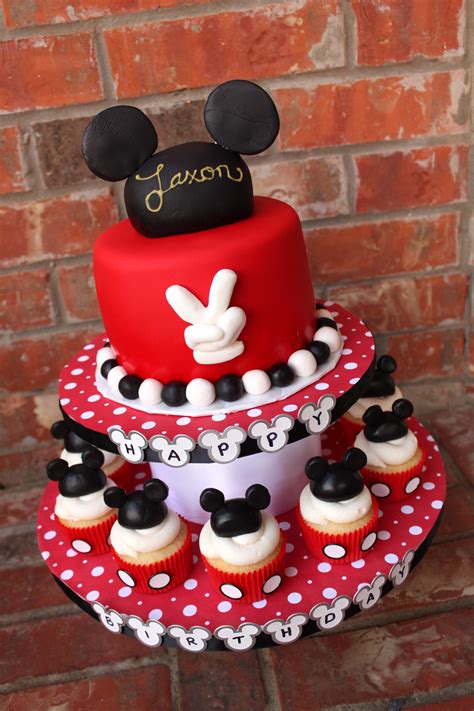 Most of the lettering came off of it the first time i washed it, which is fine, and its pretty faded now that i had to wash cake off of it, but it. Mickey Mouse Cake - Decoration Ideas | Little Birthday Cakes