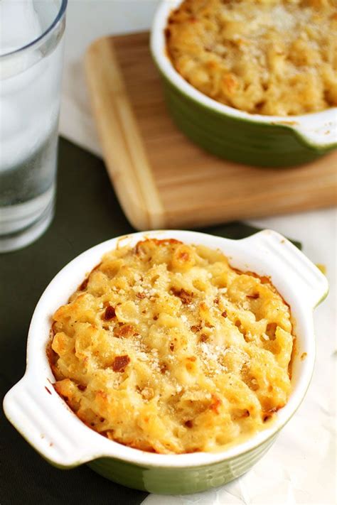 If you want a little bite, mix just a 1/4 amount of a strong cheese to milder cheeses to cut down on its intense flavor. Lobster Mac and Cheese | Recipe (With images) | Lobster ...