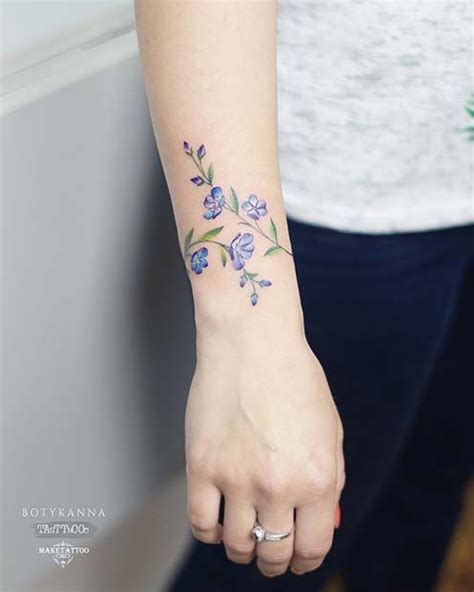 Pretty Wrist Flower Tattoo Flower Wrist Tattoos Tattoos For Women