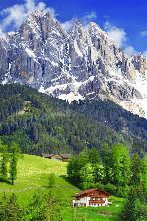 Breathtaking Alpine Scenery Dolomite Mountains Beautiful Cortina D
