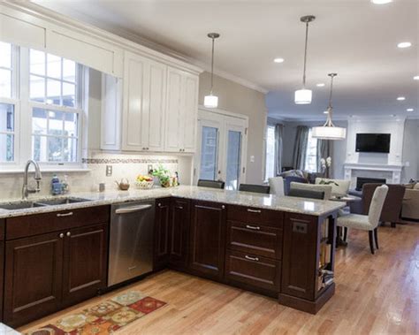 The perfect white cabinets for your kitchen should mix and blend smoothly with all these elements of your kitchen to create a cooking space you always want to come back to. Dark Lower White Upper Cabinets Home Design Ideas, Pictures, Remodel and Decor