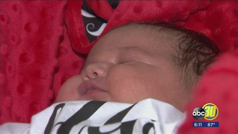 California Woman Gives Birth To 13 Pound Baby Abc7 Los Angeles