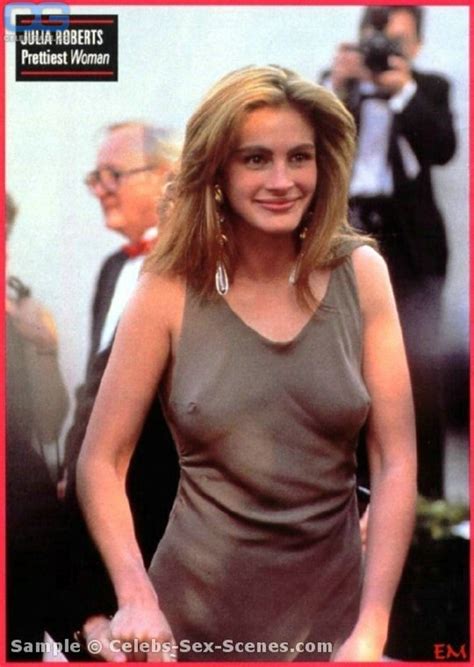 Julia Roberts Showing Her Pussy