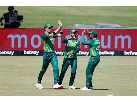 پہلا ون ڈے، جنوبی افریقہ نے پاکستان کو کامیابی کے لیے 274 رنز کا ہدف دیدیا وینڈرڈسن کی پہلی