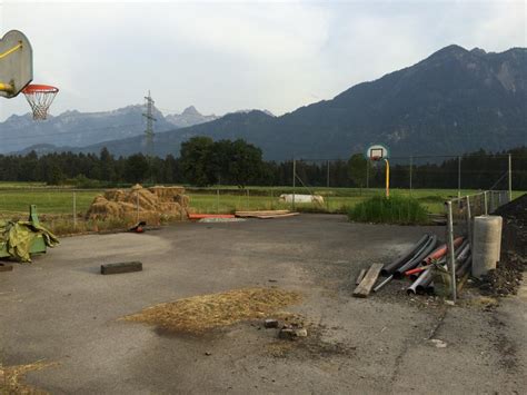 Dies ist ein basketballplatz, der aus dem landwirtschaftssimulator 2009 stammt zum einbauen in eine map für den ls15. Basketballplatz - Bürgerforum Vorarlberg