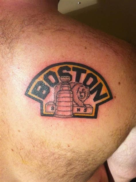 Pin By Roger Niehaus On Tattoos Boston Bruins Tattoos Hockey Tattoo