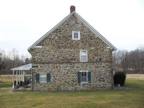 This Circa 1700s Central Pa Farmhouse Features A Bank Barn Love