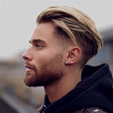 Voici donc le nouveau top des coiffures homme pour l'année. Comment bien choisir sa formation de coiffeur homme