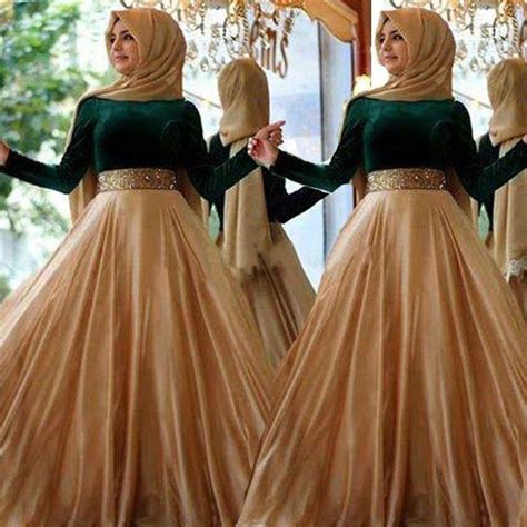 Emerald Green Velvet Muslim Evening Dress Long Sleeves Arabic Prom