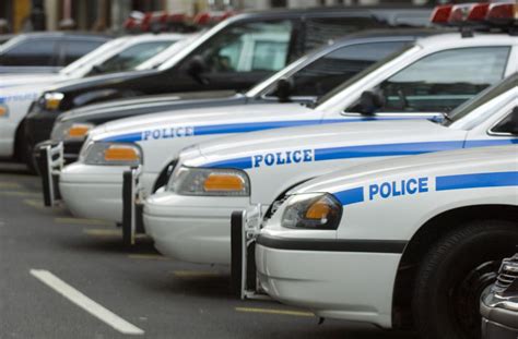 What are Common Modifications to a Police Car? (with pictures)