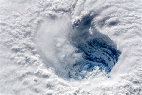 An Exceptional View Of Hurricane Florence Eyewall From Space Severe